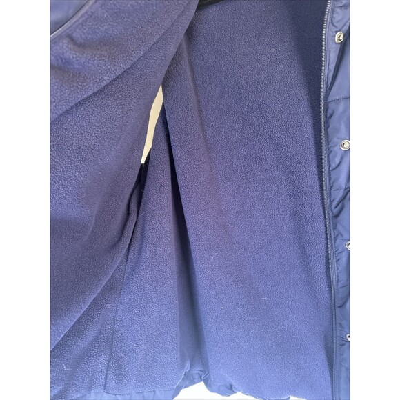 Women's Navy Puffer Vest - Picture 9 of 15